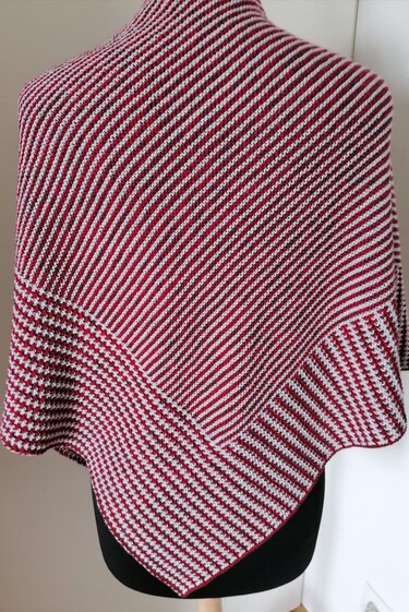 Tuch Ramur Hebemaschenmuster - Stricken