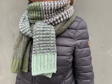 Strickanleitung Schal mit Rechts-Links Muster