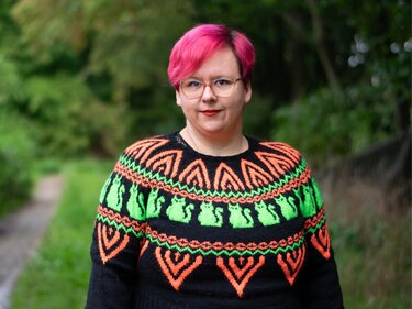 Knitting Pattern for a Scary Cat Sweater