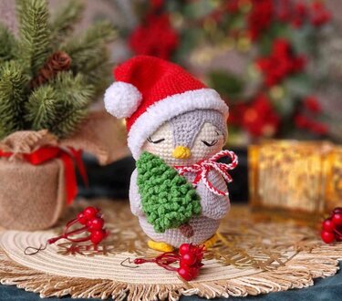 Crochet Christmas penguin with Christmas tree amigurumi pattern