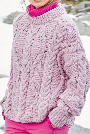 Strickanleitung: Oversize-Pulli mit Zöpfen in Rosa