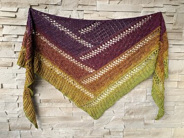 Häkelanleitung Flaches Dreieckstuch "Nemesis" (aka Akaste 2.0)