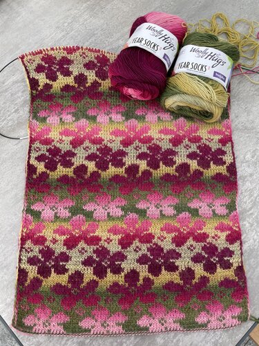 Stola Blumenmeer mit Double-Face stricken