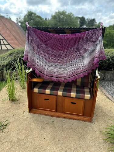 Die "Halbrunde Omi" -das bekannte Granny-Muster als halbrundes Schultertuch - Häkeln