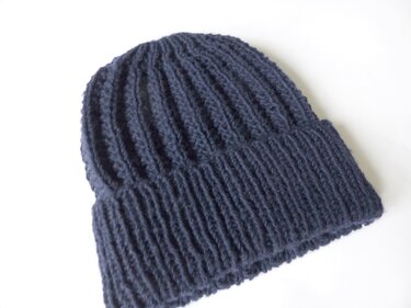 Strickanleitung für eine blaue Strickmütze in 3 Größen, E-Book