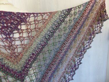 Häkelanleitung Arimoor ein luftig leichtes Dreieckstuch