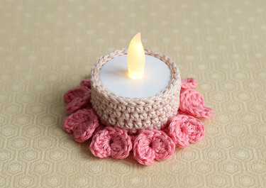 Tealight Holder "Little Hearts" - Wedding, Mother's Day, Valentine's Day - Crochet