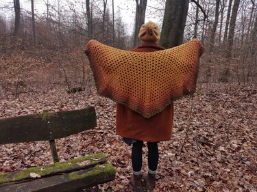 Häkelanleitung für ein Fünfeck Tuch Purple Dream