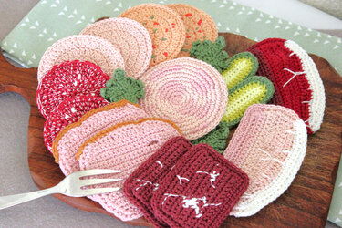 Häkelanleitung "Kleine Wurstplatte"/ ideal für Wollreste