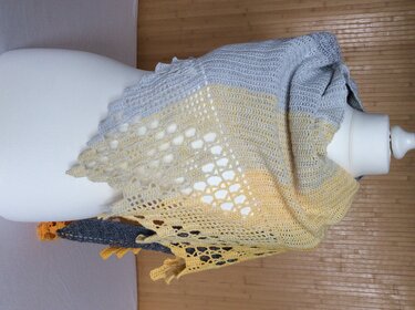 Häkelanleitung Tuch "Sun Of Light Grey"
