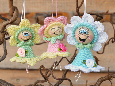 Gute Laune Anhänger Blumenkinder Frühling 2 Größen - Häkeln