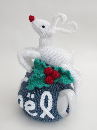 Noël Rudolph Tea Cosy, Egg Cosy and Mug Warmer Set - Knitting