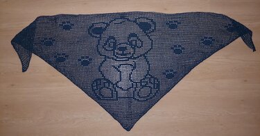 Dunkelblaues gehäkeltes Dreieckstuch mit Panda- und Pfotenmuster