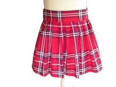 Schnitt + Anleitung Faltenrock für Mädchen Größe 86-140 - Nähen