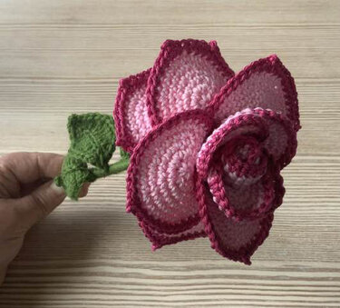 Eine Rose Geburtstag- Hochzeit-Muttertag - Häkeln