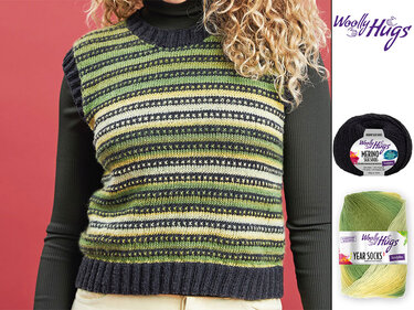 Ärmellose Damenweste gestrickt mit grünen, gelben und schwarzen Ringelstreifen und Rippbündchen