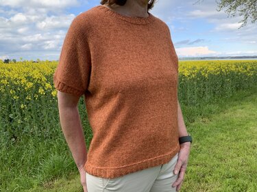 Strickanleitung Kurzarmpulli Finja Größe 36 – 46