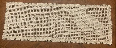 Welcome Bird Wall Decor - Filet Crochet Pattern and Charts