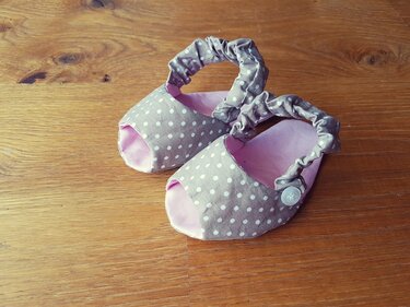 DIY Nähanleitung Babysandalen inkl. Schnittmuster