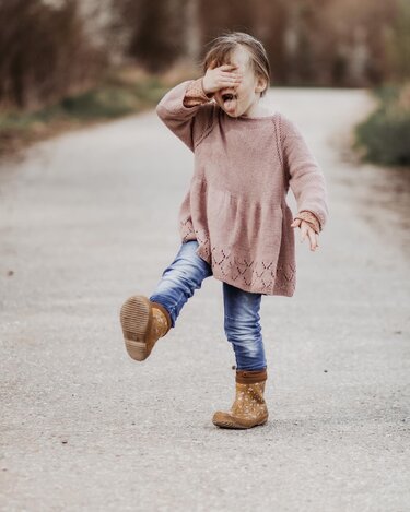 Enny Blus Strickanleitung Kindertunika/Kinderkleid