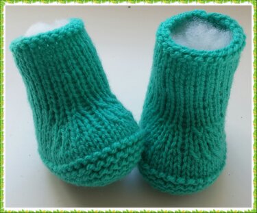 Strickanleitung Babyschuhe ohne Nadelspiel - tragbar von 0-6 Monaten- Sohlenlänge 10 cm