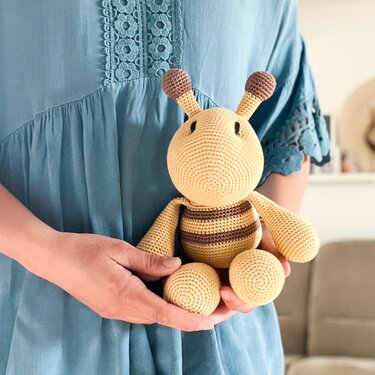 Häkelanleitung XXL-Biene