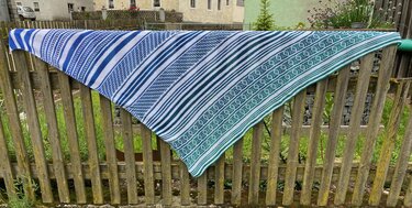 Stricktuch Ambossar asymmetrisches Tuch mit Hebemaschen Hebemaschenmuster - Stricken