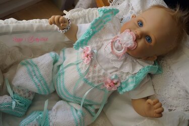 Strickanleitung f&uuml;r Baby's u. Reborns Modell Bella Gr. 50-56