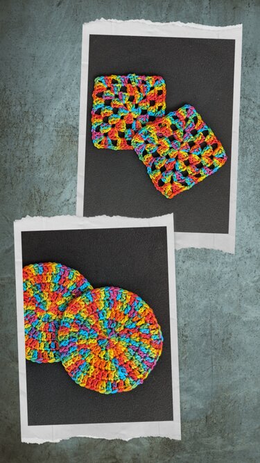 Gehäkelte quadratische Granny Squares und runde Untersetzer in Regenbogenfarben auf dunklem Hintergrund.