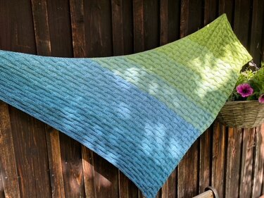 Leyla  –  PDF Anleitung für ein gestricktes Tuch - Stricken