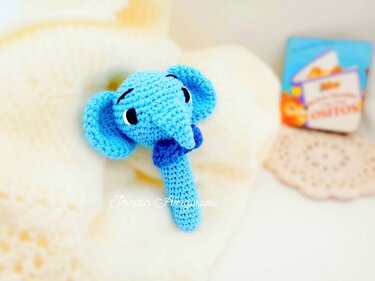 Baby elephant rattle, free crochet pattern, sensory toy, step by step