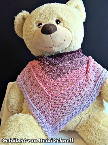 Crochet pattern scarf // v-shaped scarf // triangle shawl "Vinkel"