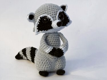 Raccoon. Crochet pattern