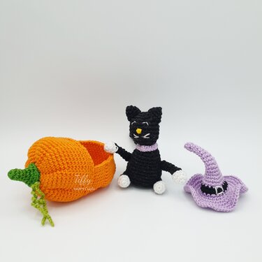 Halloween Black Cat in Pumpkin | Amigurumi Halloween Pattern PDF - Crochet