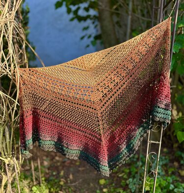 Häkelanleitung Dreieckstuch "Kürbissuppe"