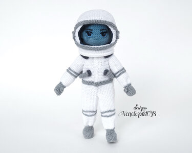 Häkelanleitung Puppe in einem Astronauten Kostüm, Deutsche Anleitung
