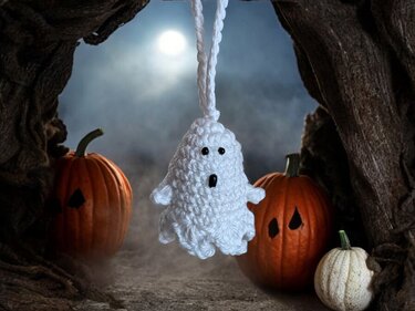 kleines Gespenst mit Licht - Häkeln