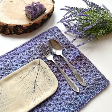 Iris Placemat - Crochet