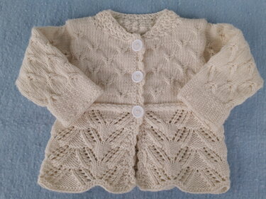 Strickanleitung Babyjacke, NAHTLOS, Merinowolle Größe 80/86, Stricktabelle