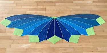 Tuch Luar - Stricken