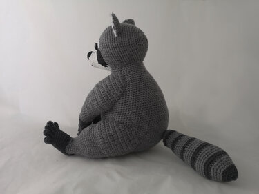 großer Waschbär - Häkelanleitung von NiggyArts