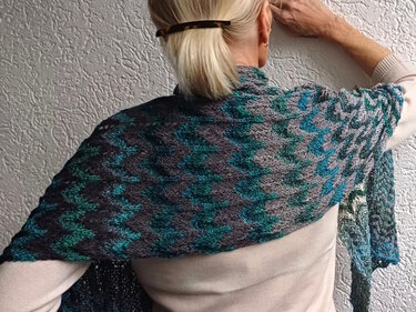 Tuch, Schal "Polarlichter" stricken, ideal für Farbverlauf
