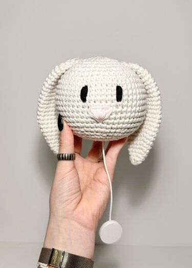 Music Box Helly the Bunny - Crochet Pattern / English & German