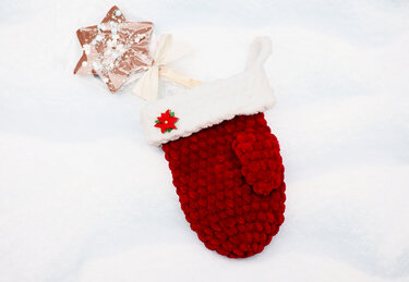 Gift wrapping Hand glove from cuddly wool, (16 x 10 cm) - Crochet