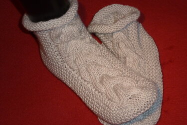 Kuschelsocken mit dickem Zopf, gestrickt - Stricken