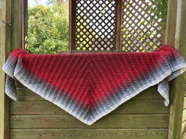 Mad Sling - Häkelanleitung flaches Dreieckstuch