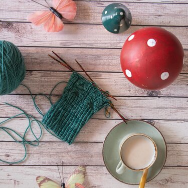 Strickanleitung für Mittens mit oder ohne Käppchen - TwoTwentyThree