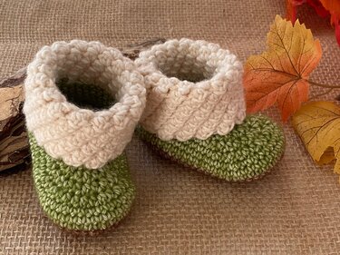 Baby Booties „Anouk“, 0-6 months – Crochet Pattern