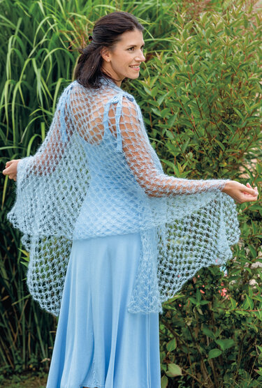 Gehäkeltes hellblaues Tuch mit Salomonsknoten - Bild 2