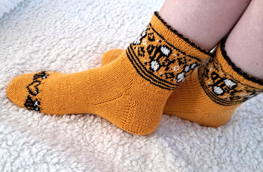 Colorwork Socken "Wildbienen" - digitale Anleitung - Stricken